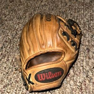 Wilson A2000 infielders gloves 11.5. With The Web Gem Glove form bad and Roll.
